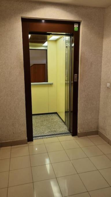 Piso En El Centro Con Vistas Al Mar Y Balcon Apartment Roses Exterior foto