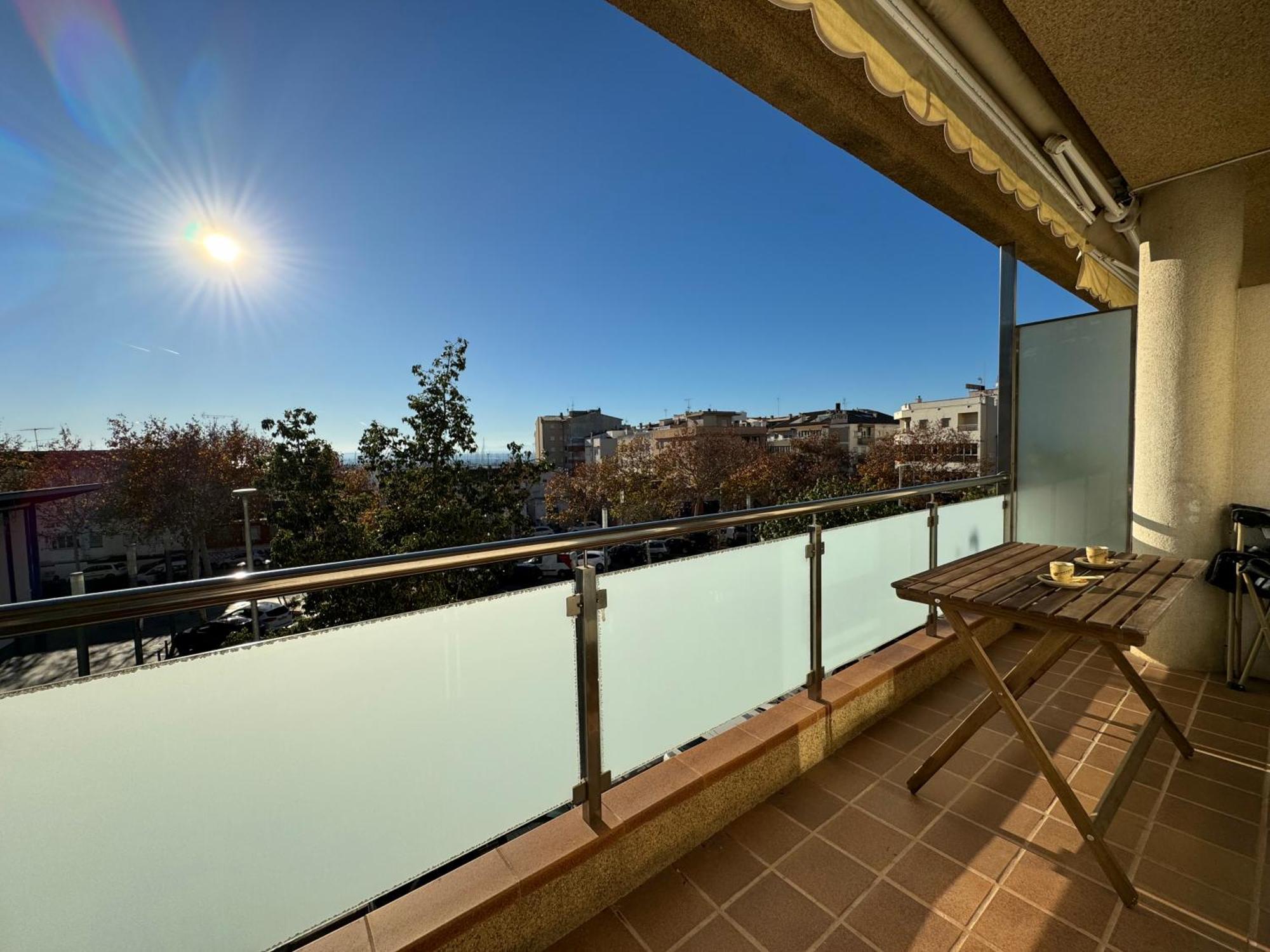 Piso En El Centro Con Vistas Al Mar Y Balcon Apartment Roses Exterior foto